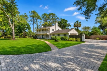 8239 Hollyridge Rd, Jacksonville, FL 32256