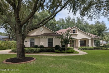 824 Peppervine Ave, St Johns, FL 32259