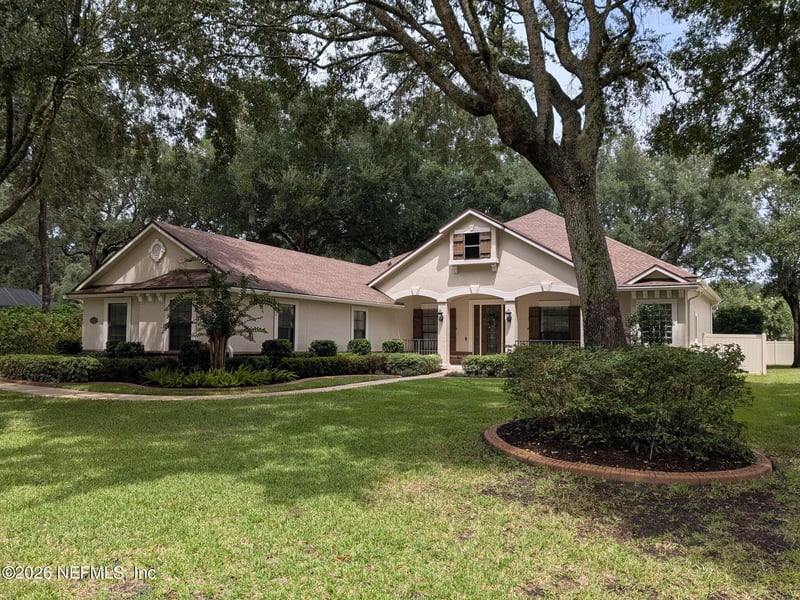 824 Peppervine Ave, St Johns, FL 32259