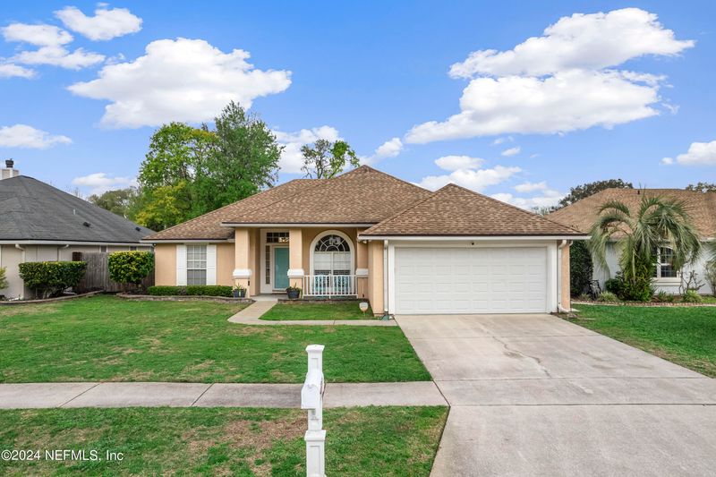 8241 Provincial Cir S, Jacksonville, FL 32277