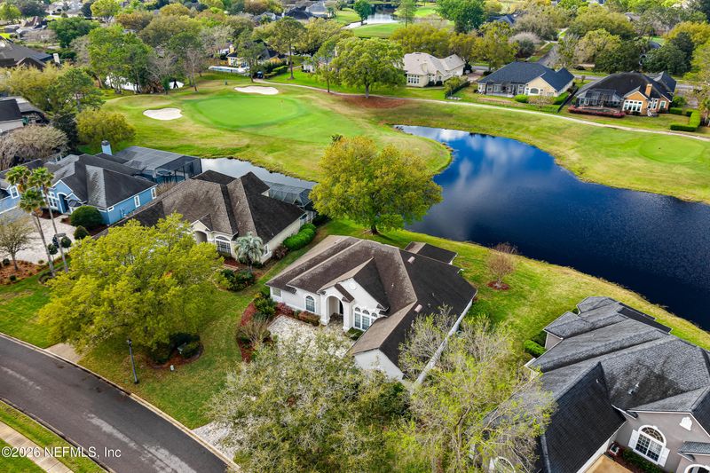 8245 Persimmon Hill Ln, Jacksonville, FL 32256