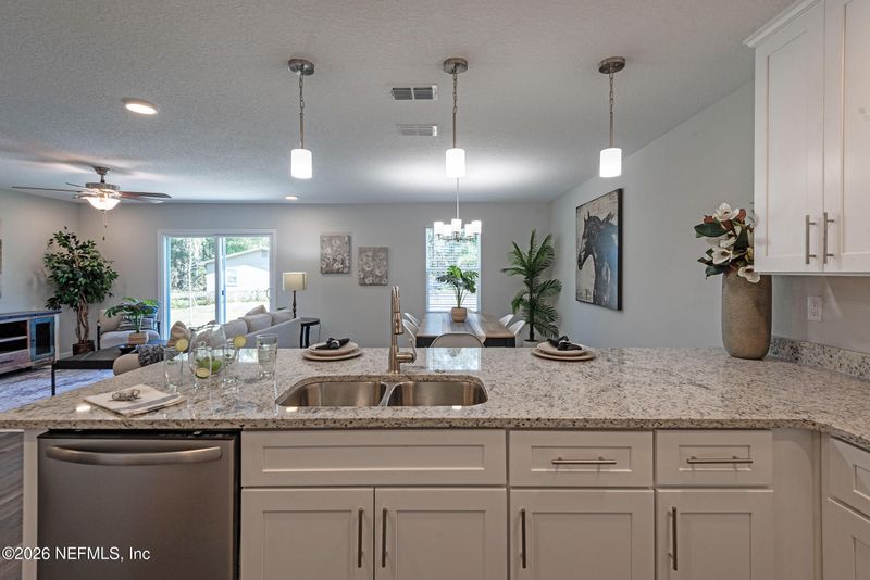 8247 Berry Ave, Jacksonville, FL 32211
