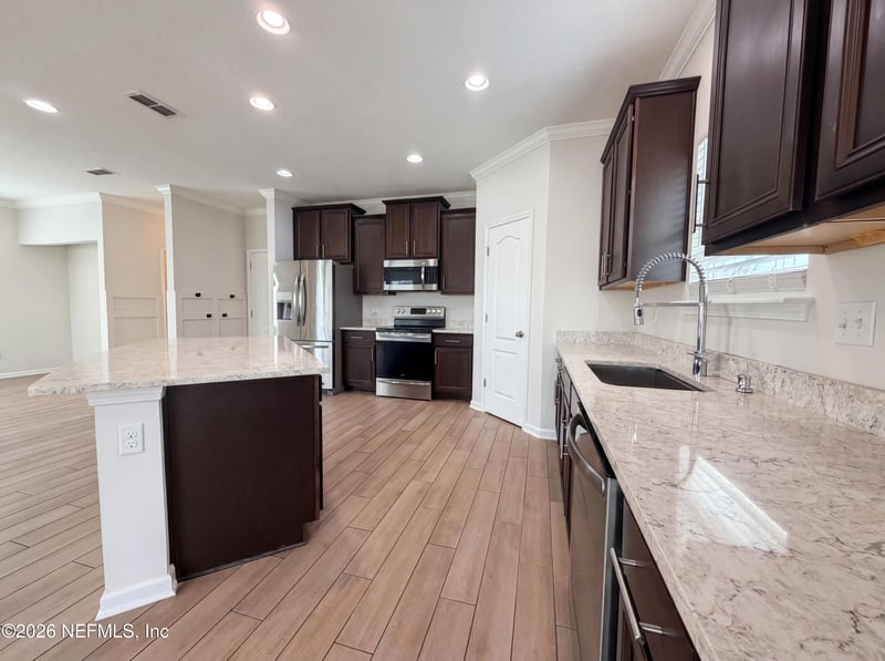 8250 Cape Fox Dr, Jacksonville, FL 32222