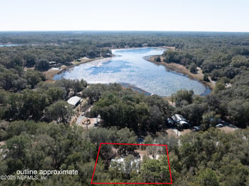 8250 Swan Lake Rd, Melrose, FL 32666