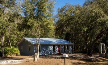 8250 Swan Lake Rd, Melrose, FL 32666
