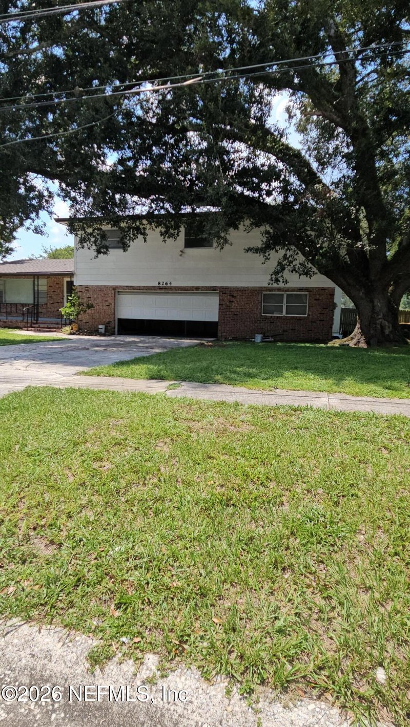 8264 Caravelle Dr, Jacksonville, FL 32244