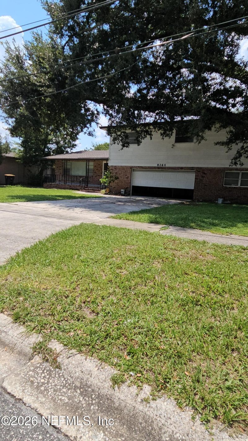 8264 Caravelle Dr, Jacksonville, FL 32244