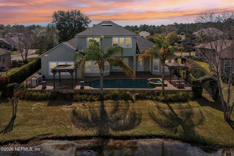 827 E Dorchester Dr, St Johns, FL 32259