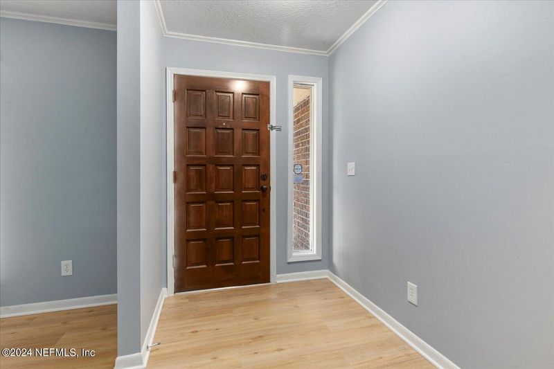8275 Alderman Rd, Jacksonville, FL 32211