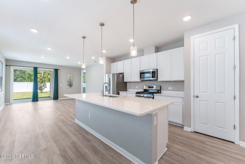 8277 Marietta Still Dr, Jacksonville, FL 32220