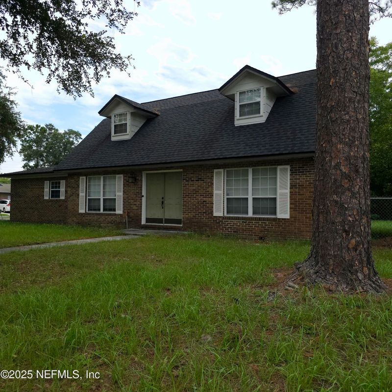 8279 Newport Rd, Jacksonville, FL 32244