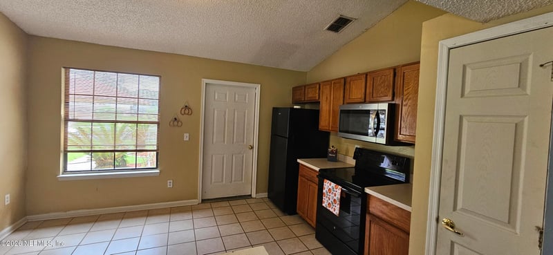 8280 Rocky Creek Dr, Jacksonville, FL 32244