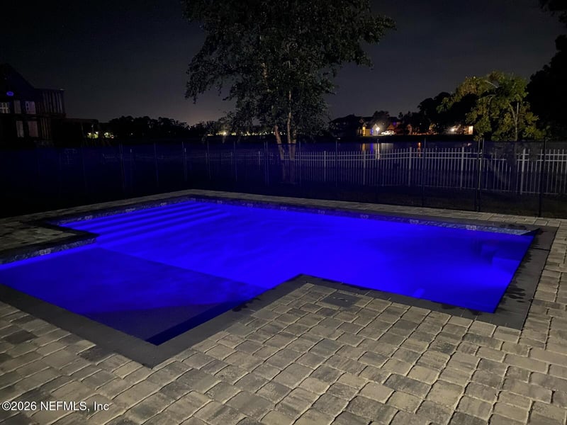 8285 River Edge Pl, Jacksonville, FL 32218