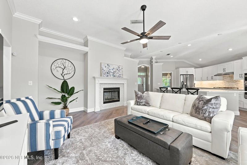 829 Bonaire Cir, Jacksonville Beach, FL 32250