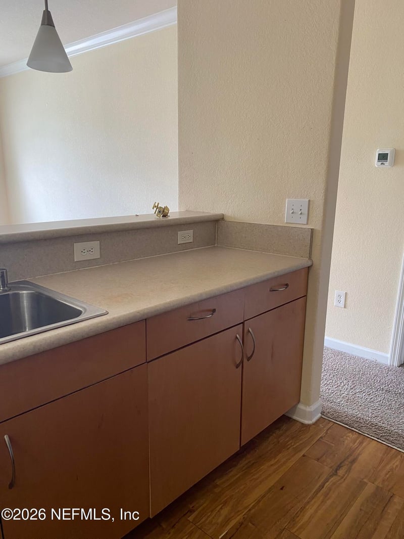 8290 Gate Pw #611, Jacksonville, FL 32216