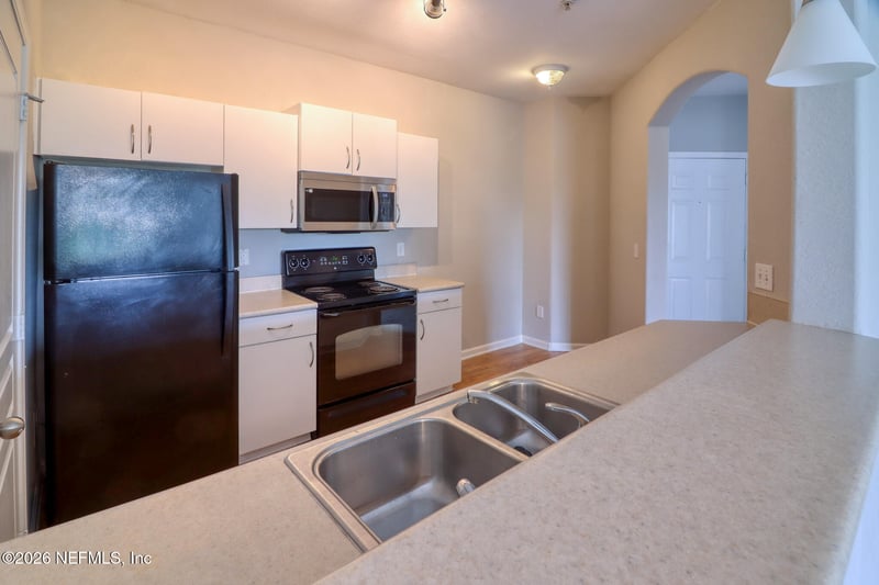 8290 Gate Pw W #1115, Jacksonville, FL 32216