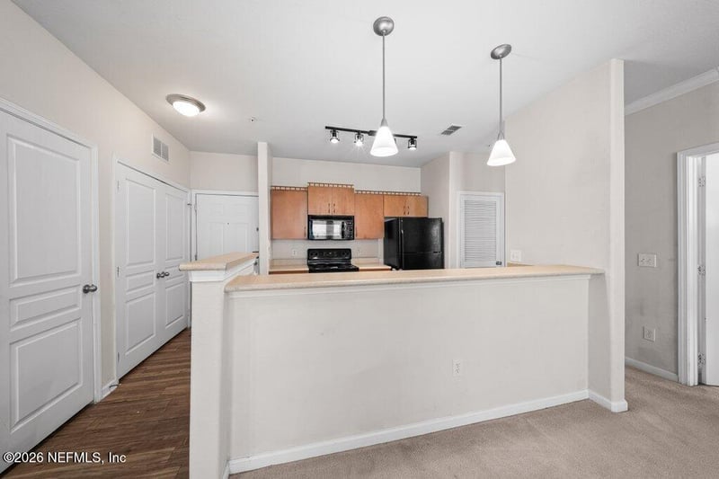8290 Gate Pw W #311, Jacksonville, FL 32216