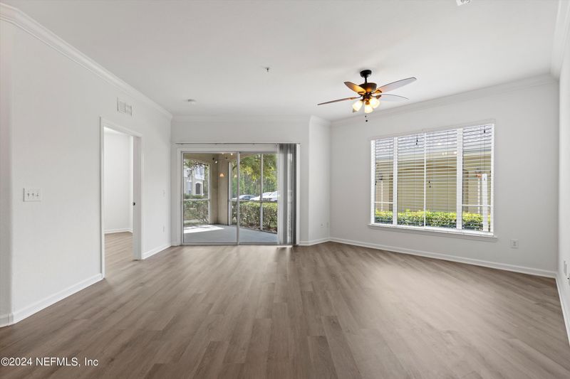 8290 Gate Pw W #802, Jacksonville, FL 32216