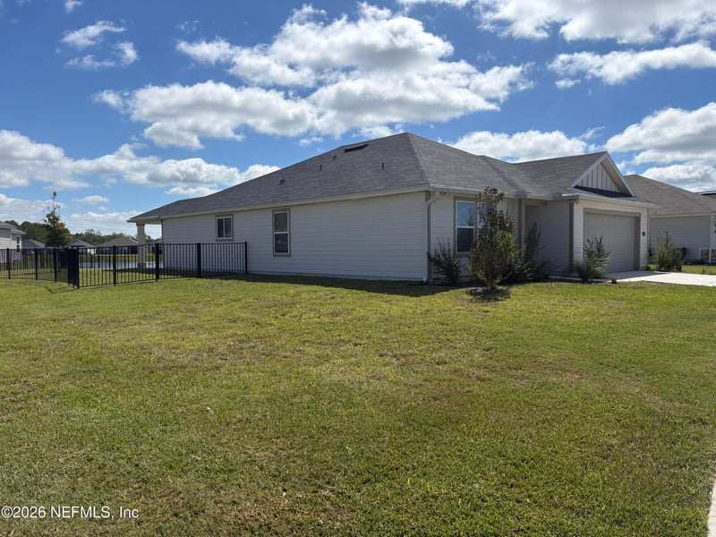 8302 Hawkes Meadow Dr, Jacksonville, FL 32219