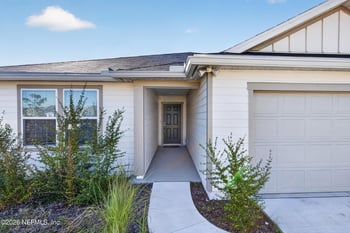 8302 Hawkes Meadow Dr, Jacksonville, FL 32219