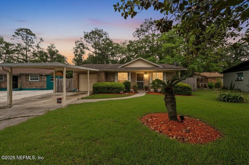 8307 Gullege Dr, Jacksonville, FL 32219