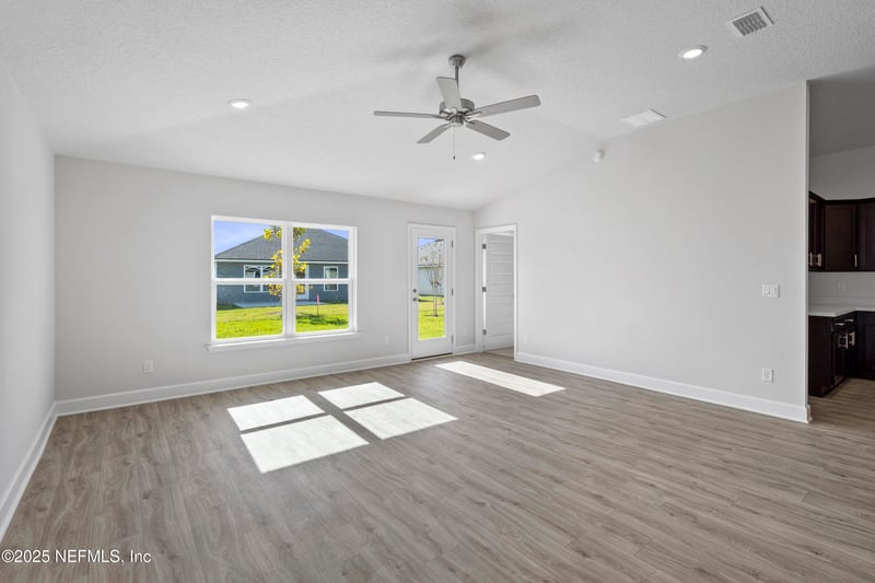 8309 Helmsley Blvd, Jacksonville, FL 32219