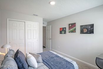 831 Noah Rd, Jacksonville, FL 32218