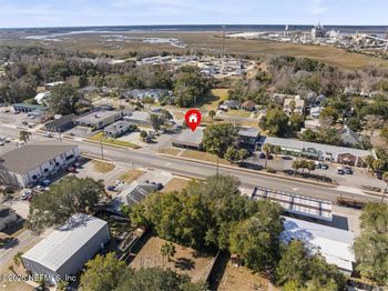 831 S 8th St, Fernandina Beach, FL 32034