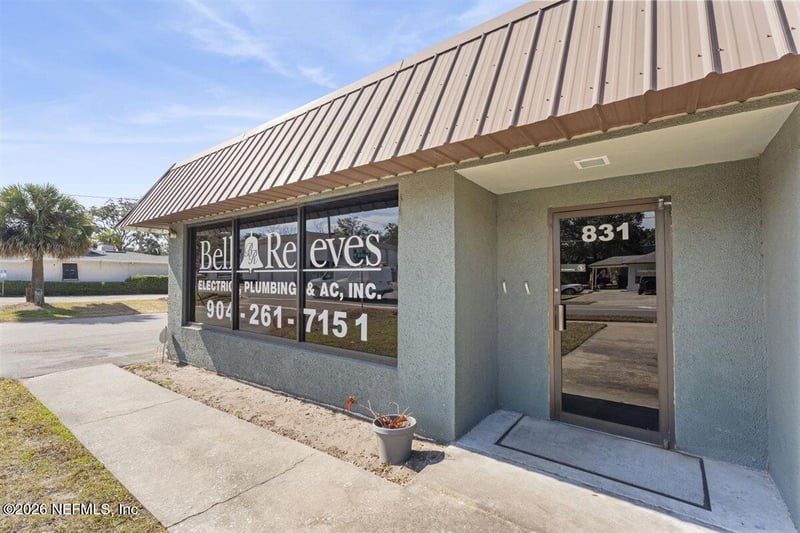 831 S 8th St, Fernandina Beach, FL 32034