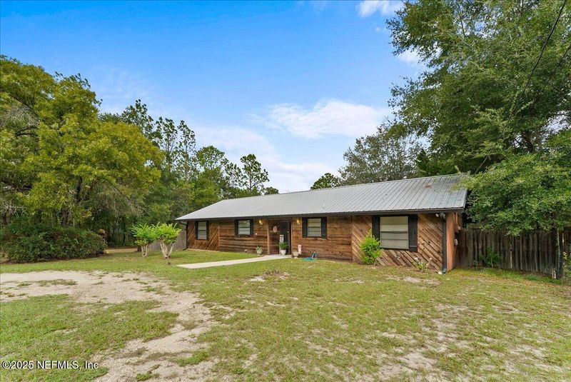 831 SE 50th St, Keystone Heights, FL 32656