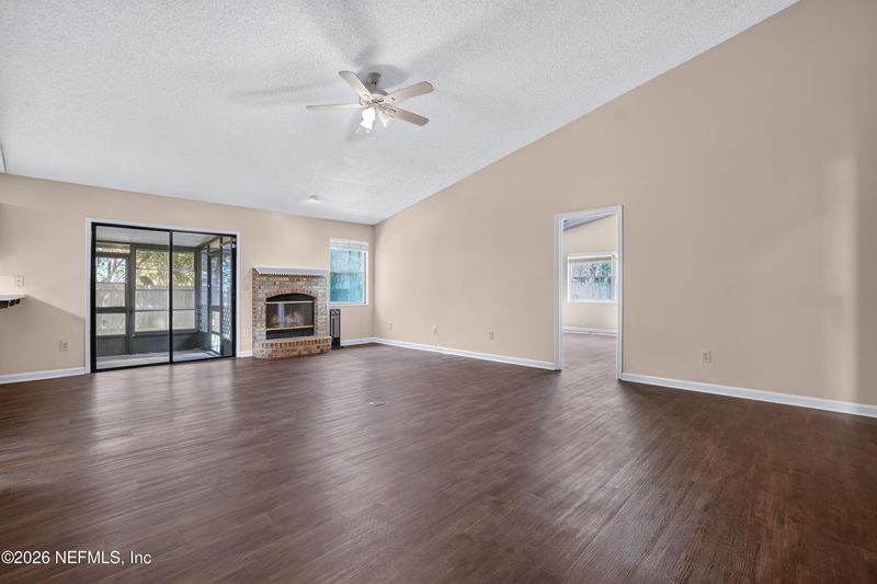 831 Wicklow Ct, Orange Park, FL 32065