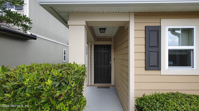 8324 Meadow Walk Ln, Jacksonville, FL 32256