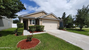 8324 Meadow Walk Ln, Jacksonville, FL 32256