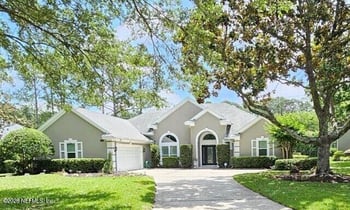 8325 Amherst Hills Ln, Jacksonville, FL 32256