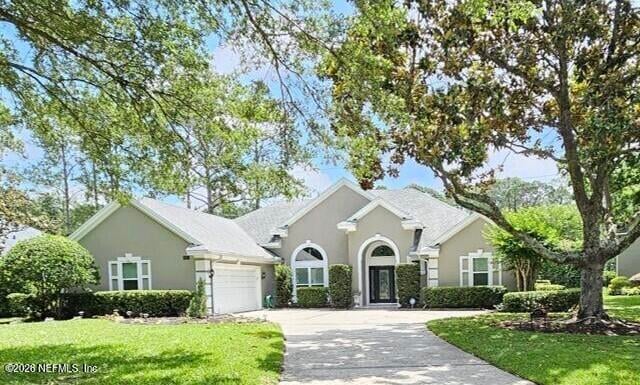 8325 Amherst Hills Ln, Jacksonville, FL 32256