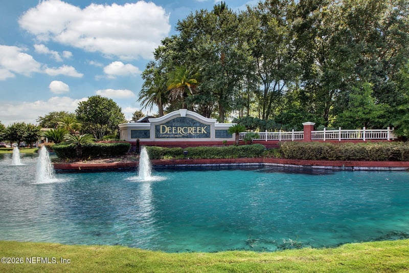 8325 Amherst Hills Ln, Jacksonville, FL 32256