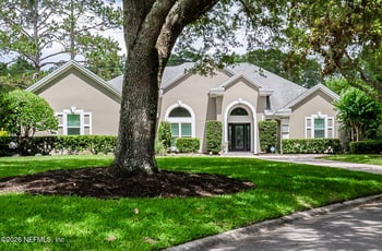 8325 Amherst Hills Ln, Jacksonville, FL 32256