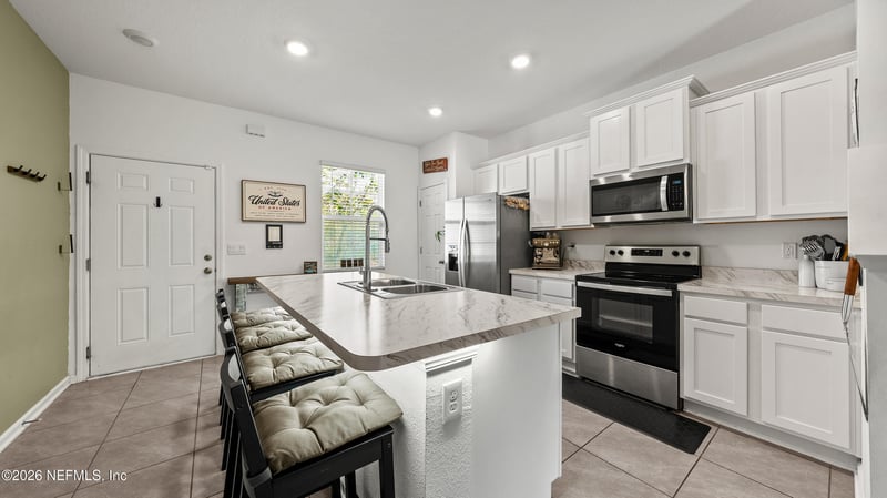 8334 Asteroid St, Jacksonville, FL 32256