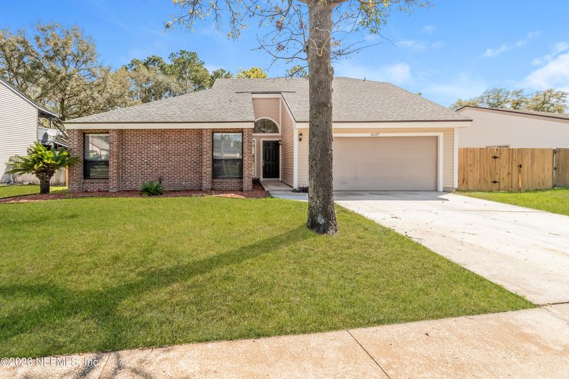 8337 Chason Rd E, Jacksonville, FL 32244