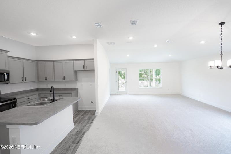 8339 Helmsley Blvd, Jacksonville, FL 32219