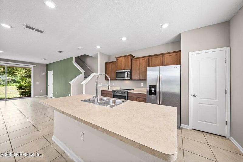 834 Rotary Rd, Jacksonville, FL 32211