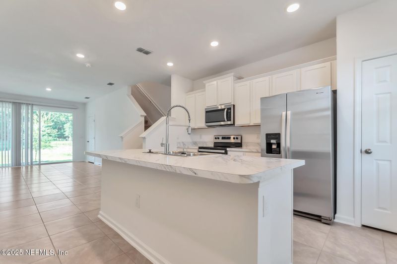 8341 Asteroid St, Jacksonville, FL 32256