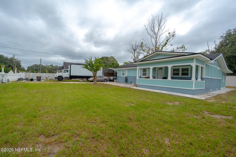 8354 Vining St, Jacksonville, FL 32210