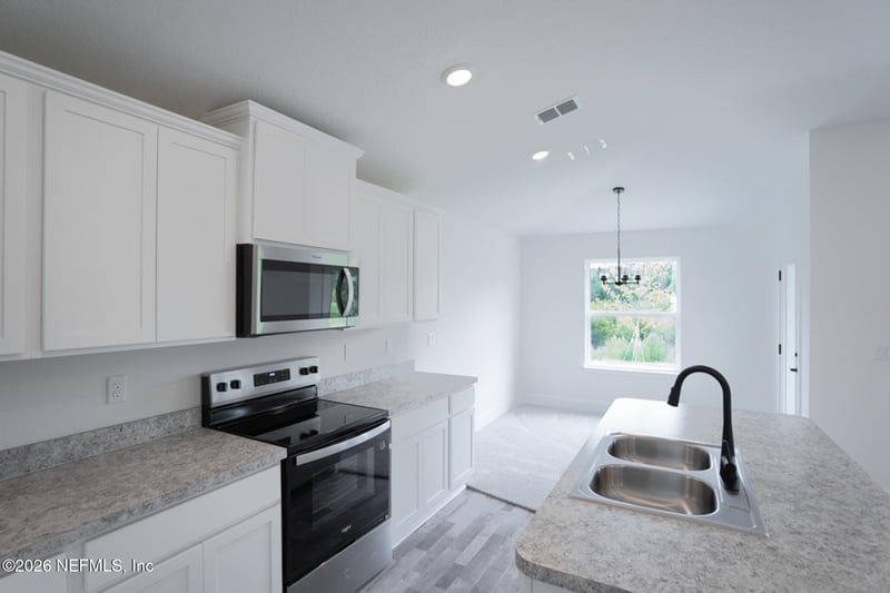 8357 Helmsley Blvd, Jacksonville, FL 32219