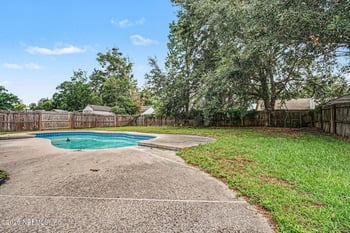 8361 Rockridge Dr, Jacksonville, FL 32244