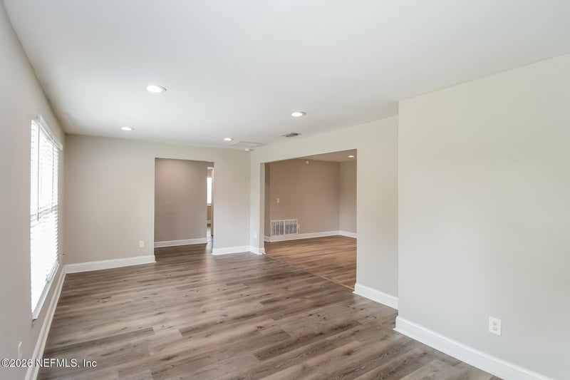 8371 Pointer Dr N, Jacksonville, FL 32221