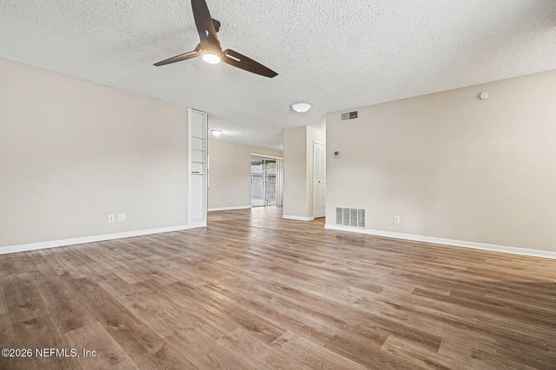 8374 Chessman Ct, Jacksonville, FL 32244