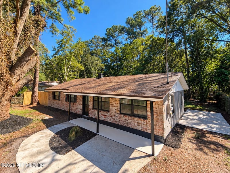 8382 Fury Dr, Jacksonville, FL 32244