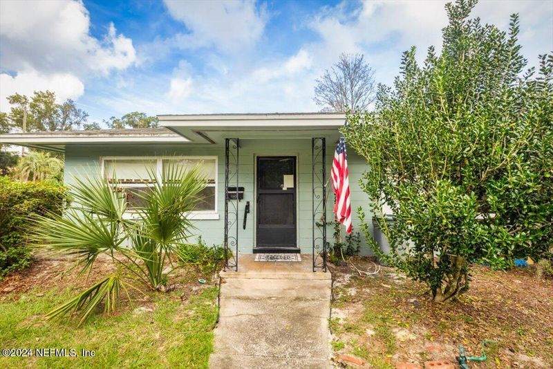 8403 Starwan Rd S, Jacksonville, FL 32211