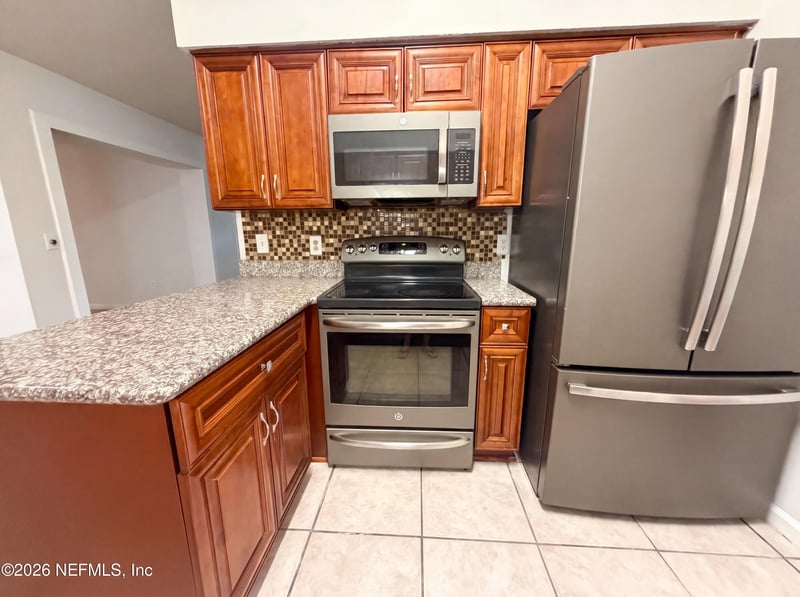 841 Chalmet Ln, Jacksonville, FL 32218